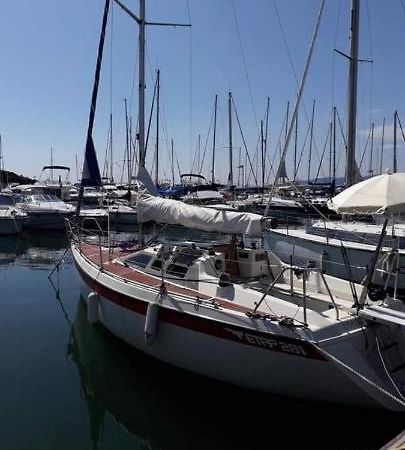 Отель Bateau A Quai St Raphael, 4 Couchages , Voilier Etap 28I Сен-Рафаэль Экстерьер фото